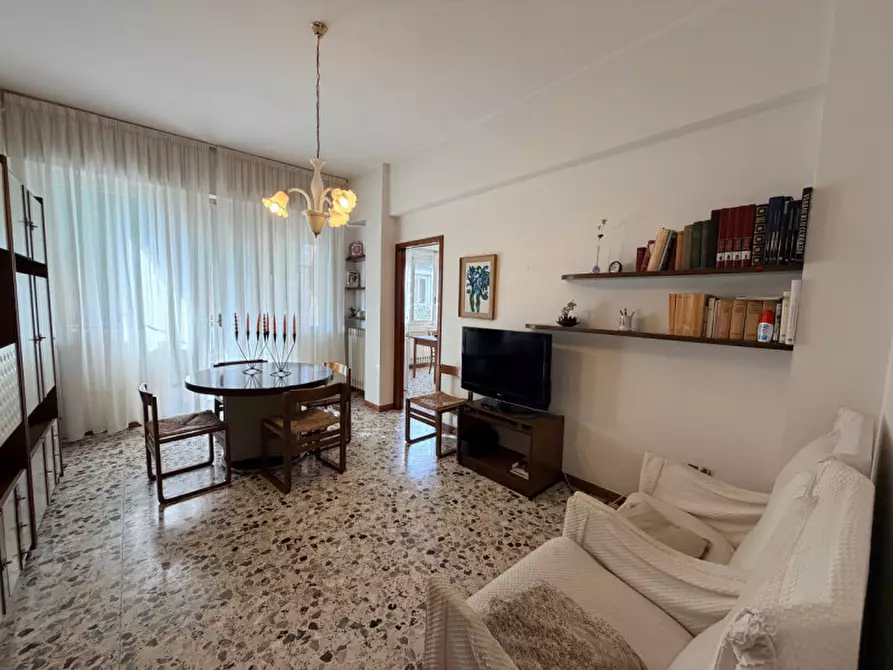 Immagine 5 di Appartamento in vendita  a Senigallia