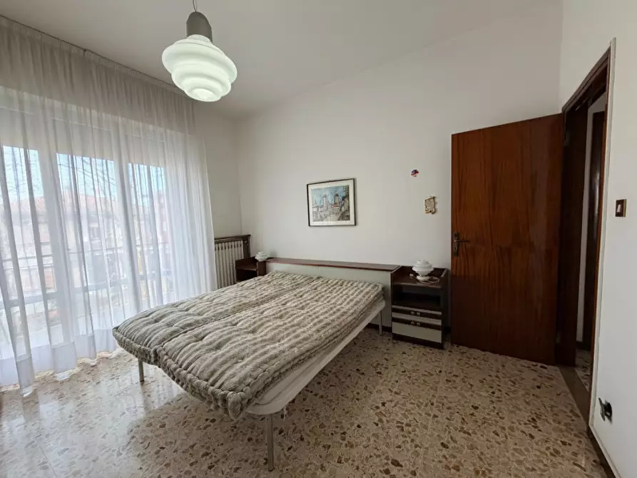 Immagine 12 di Appartamento in vendita  a Senigallia