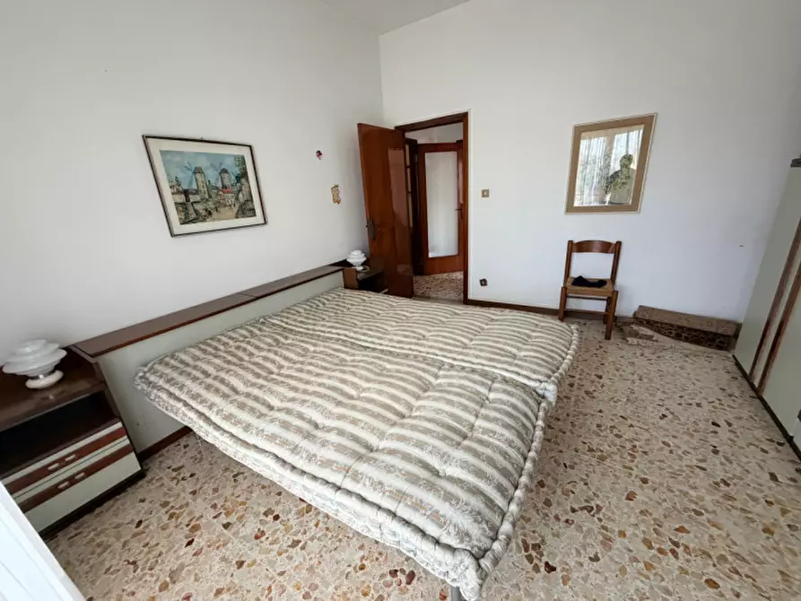 Immagine 13 di Appartamento in vendita  a Senigallia