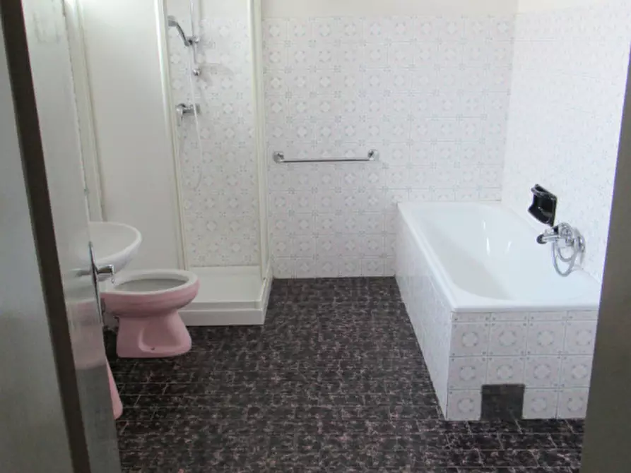 Immagine 10 di Casa indipendente in vendita  in Via Venerio Monti a Maserada Sul Piave