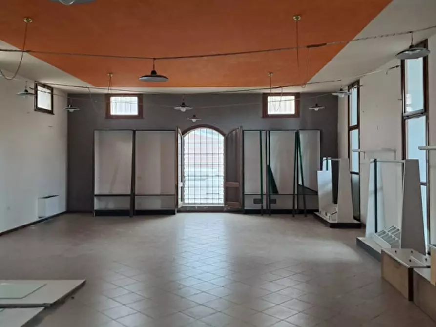 Immagine 5 di Attività commerciale in affitto  in Via per Montemerlo a Teolo