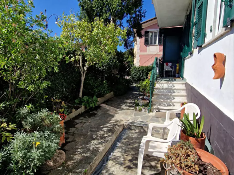 Immagine 3 di Appartamento in vendita  in Via Bosena a Rapallo