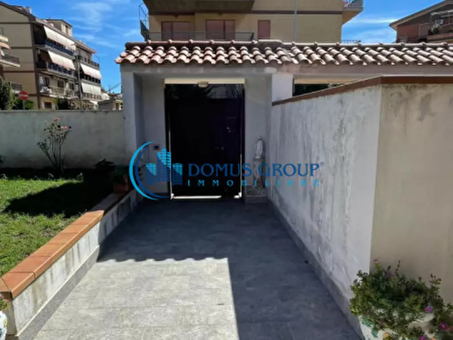 Immagine 3 di Casa quadrifamiliare in vendita  in Via Rezzato a Roma