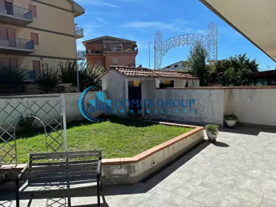 Immagine 57 di Casa quadrifamiliare in vendita  in Via Rezzato a Roma