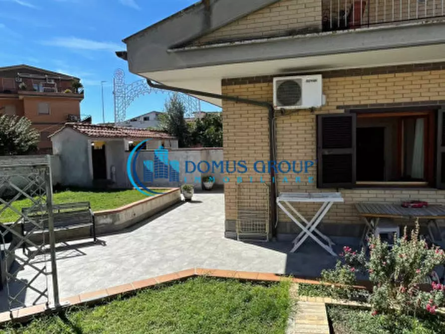 Immagine 61 di Casa quadrifamiliare in vendita  in Via Rezzato a Roma