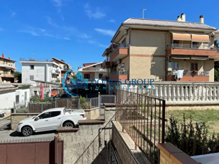 Immagine 67 di Casa quadrifamiliare in vendita  in Via Rezzato a Roma