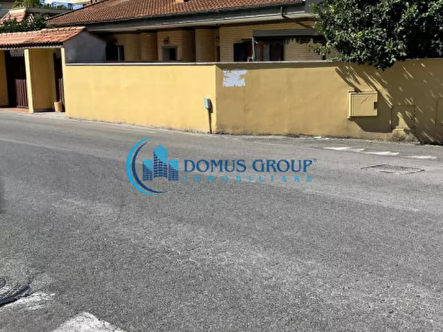 Immagine 70 di Casa quadrifamiliare in vendita  in Via Rezzato a Roma