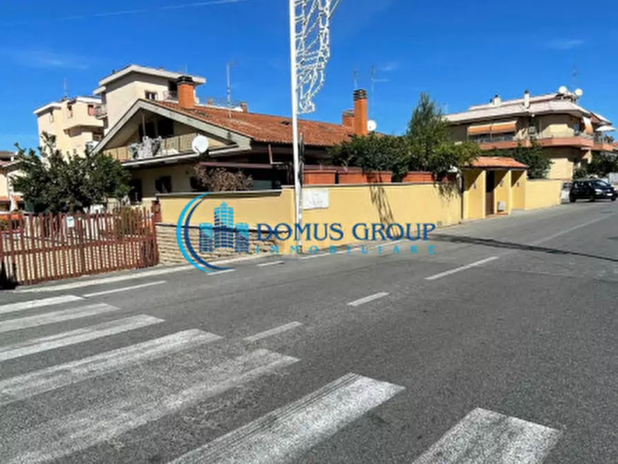 Immagine 72 di Casa quadrifamiliare in vendita  in Via Rezzato a Roma