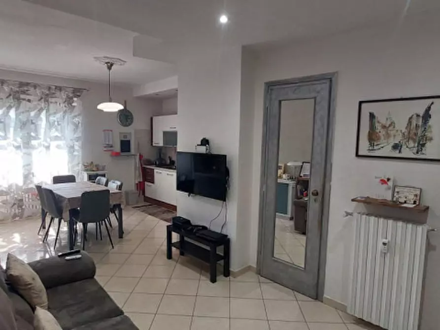 Immagine 4 di Appartamento in vendita  a Chivasso