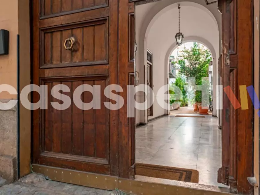 Immagine 2 di Bed & Breakfast in vendita  in Via Gregorio Ugdulena a Palermo