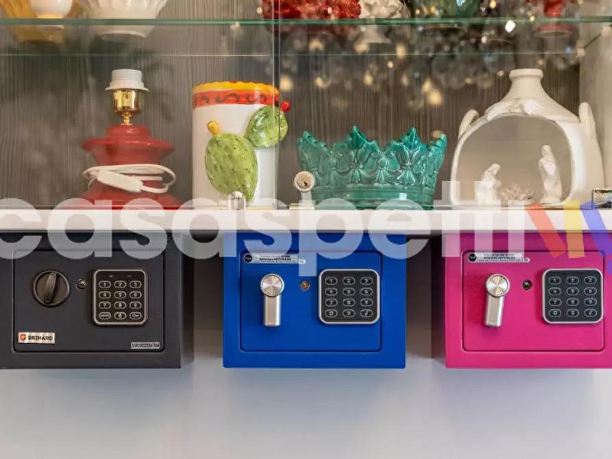 Immagine 16 di Bed & Breakfast in vendita  in Via Gregorio Ugdulena a Palermo