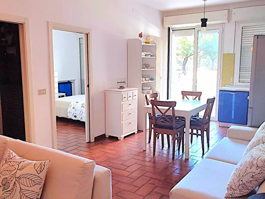 Immagine 2 di Appartamento in vendita  in Viale Maria Boorman Ceccarini a Riccione