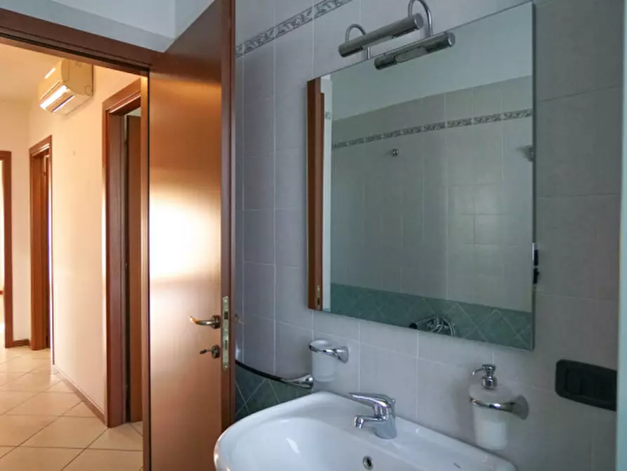 Immagine 10 di Appartamento in vendita  in Quartiere Aldo Moro a Monteforte D'alpone