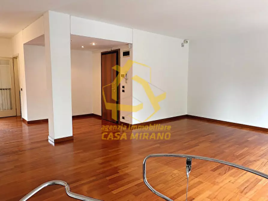 Immagine 1 di Appartamento in vendita  in Via Ermanno Wolf Ferrari a Mirano