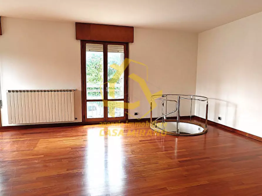 Immagine 4 di Appartamento in vendita  in Via Ermanno Wolf Ferrari a Mirano