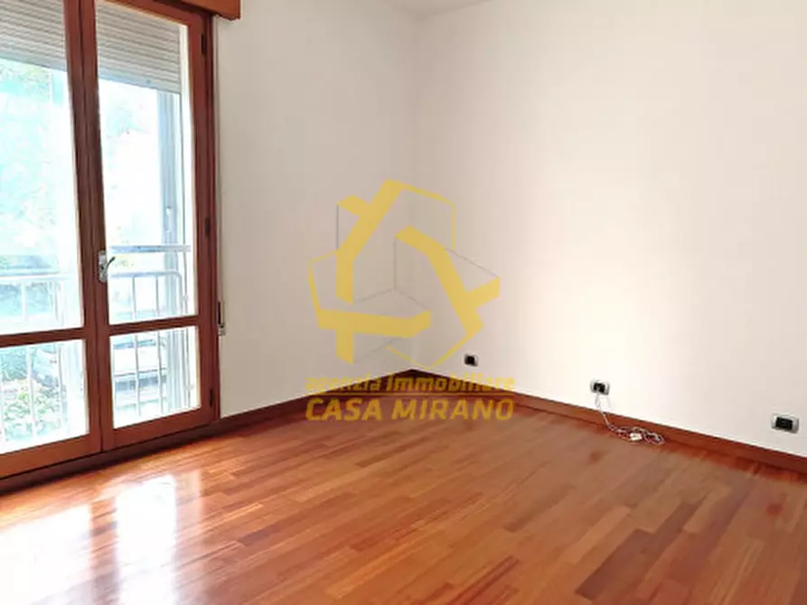 Immagine 7 di Appartamento in vendita  in Via Ermanno Wolf Ferrari a Mirano