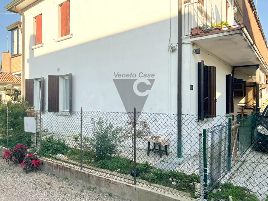 Immagine 16 di Appartamento in vendita  a Fiesso D'artico