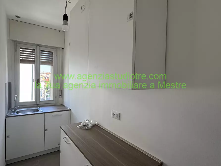 Immagine 4 di Appartamento in affitto  in Via Monte Ortone 1 a Venezia