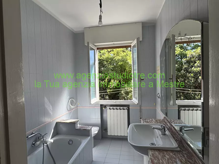 Immagine 10 di Appartamento in affitto  in Via Monte Ortone 1 a Venezia