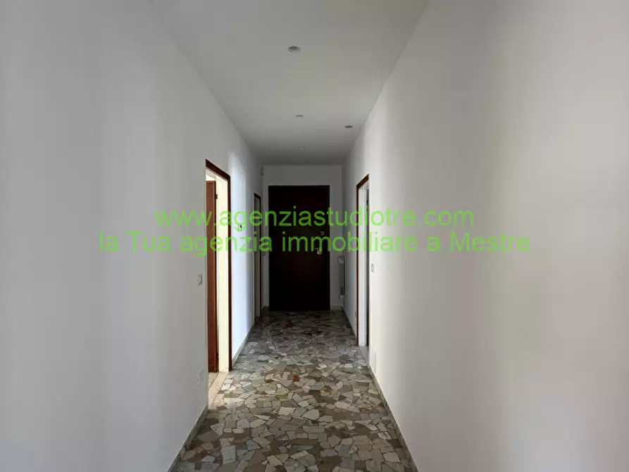 Immagine 13 di Appartamento in affitto  in Via Monte Ortone 1 a Venezia