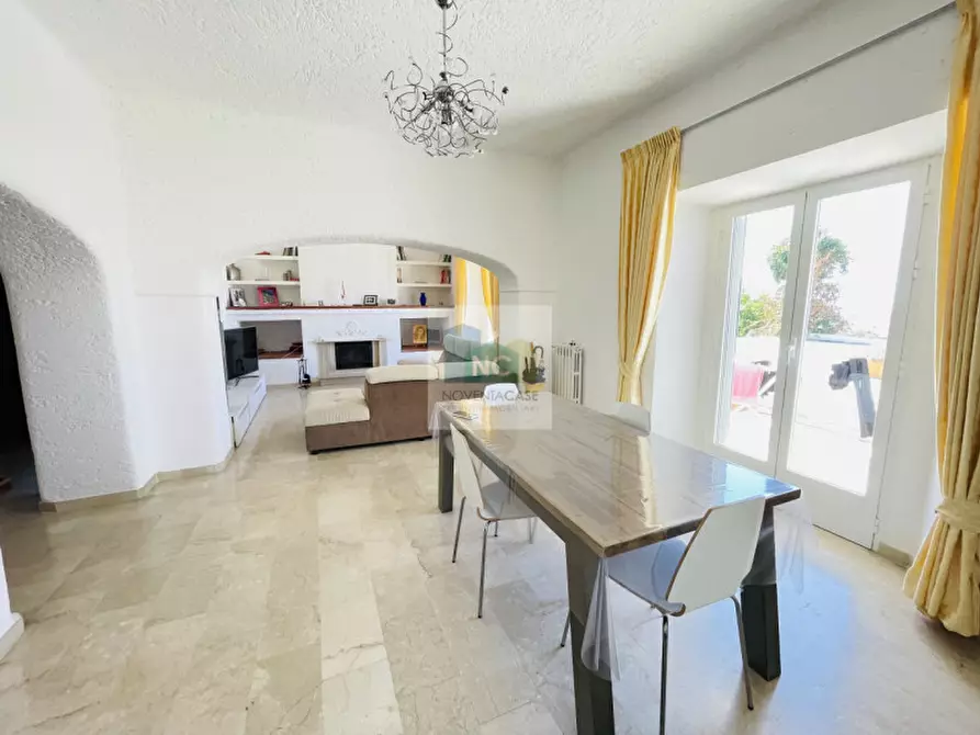 Immagine 1 di Villa in vendita  in via ciglio 150 a Serrara Fontana