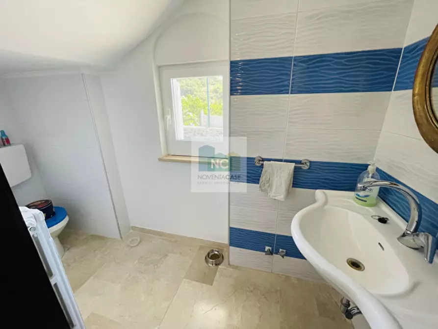 Immagine 31 di Villa in vendita  in via ciglio 150 a Serrara Fontana