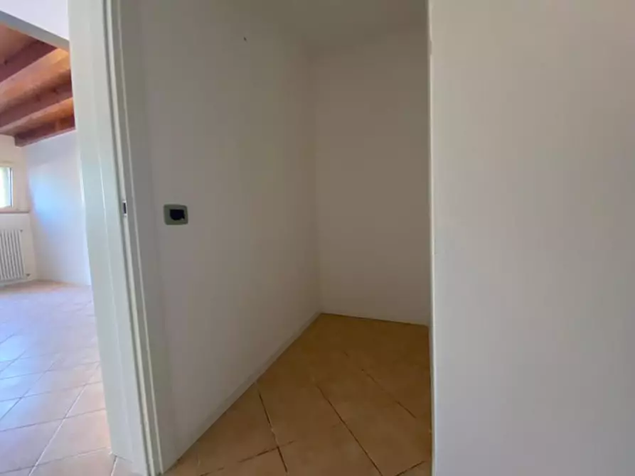 Immagine 4 di Appartamento in vendita  a Mozzecane