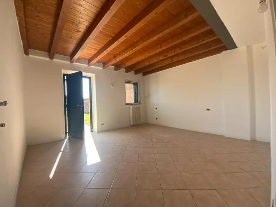 Immagine 3 di Appartamento in vendita  a Mozzecane