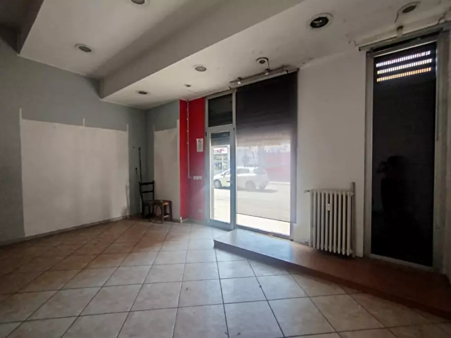 Immagine 2 di Negozio in vendita  in Via Nicola Fabrizi 140 a Torino