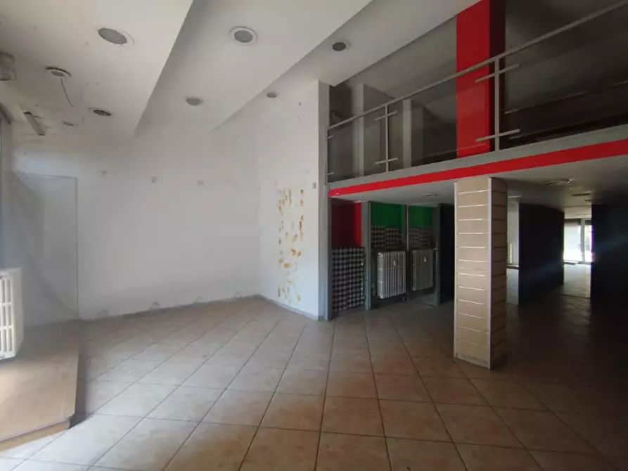 Immagine 15 di Negozio in vendita  in Via Nicola Fabrizi 140 a Torino