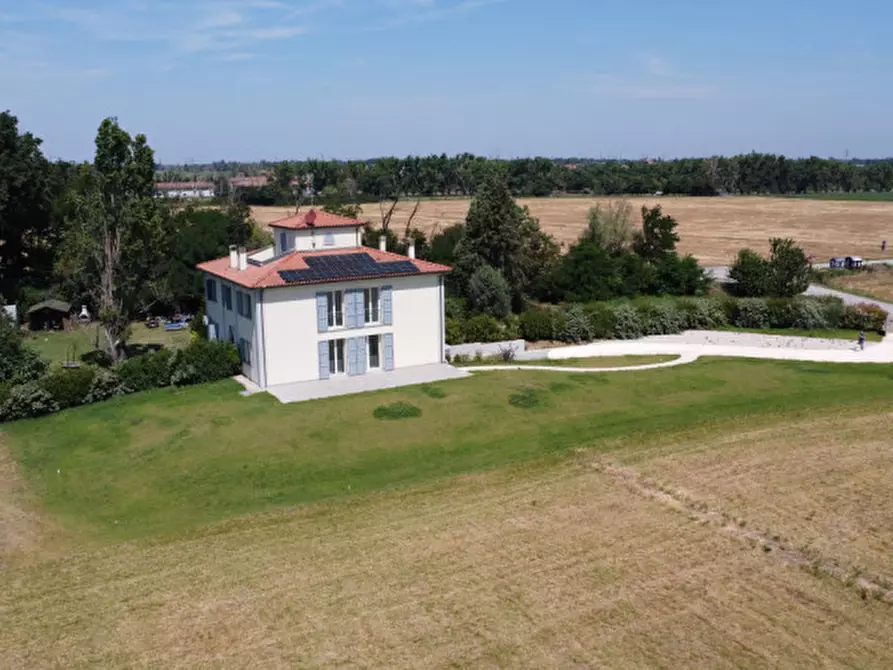 Immagine 2 di Casa bifamiliare in vendita  in via delle larghe a Ozzano Dell'emilia