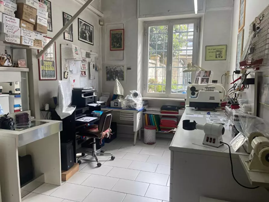 Immagine 6 di Negozio in vendita  in Via Domodossola 44 a Torino