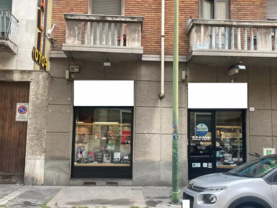 Immagine 11 di Negozio in vendita  in Via Domodossola 44 a Torino