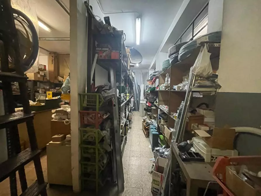 Immagine 2 di Magazzino in vendita  in Corso Regina Margherita 290/B a Torino