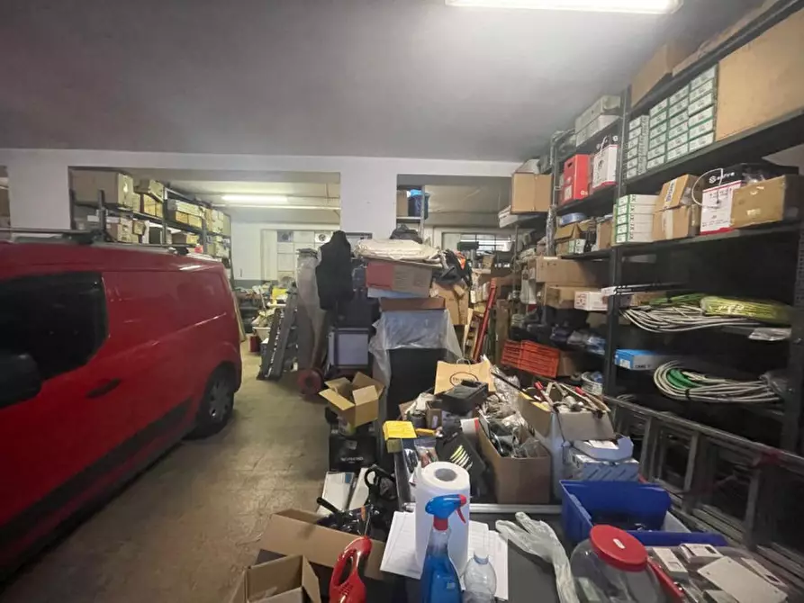 Immagine 4 di Magazzino in vendita  in Corso Regina Margherita 290/B a Torino