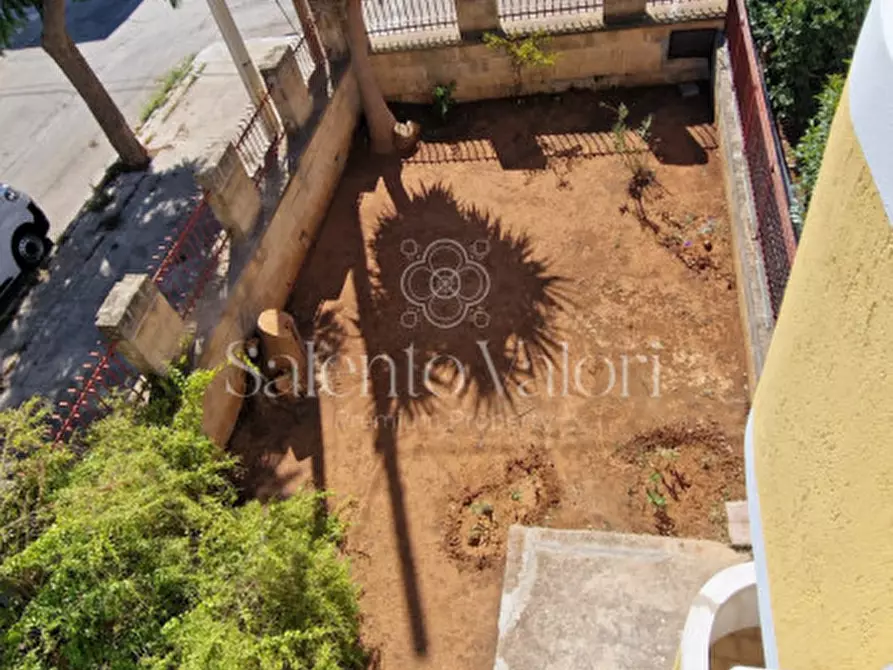 Immagine 50 di Appartamento in vendita  in Via Gorizia a Parabita