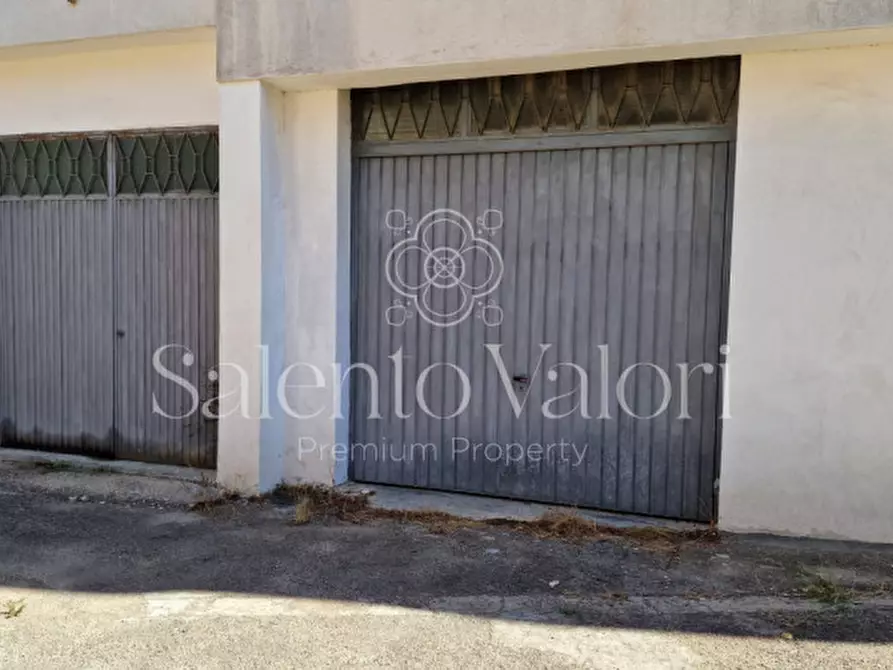 Immagine 52 di Appartamento in vendita  in Via Gorizia a Parabita