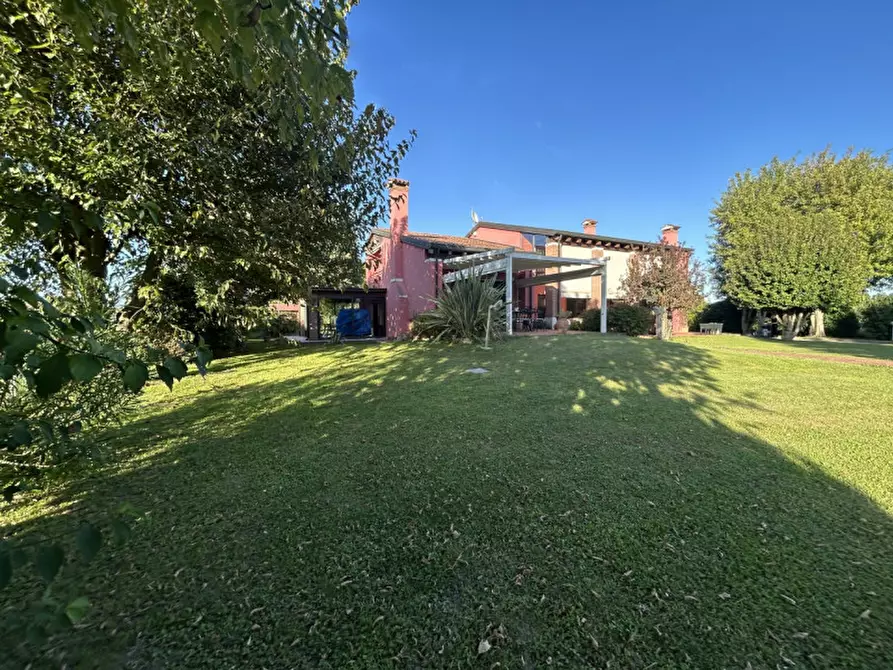 Immagine 2 di Villa in vendita  in Via Perarolo a Saccolongo