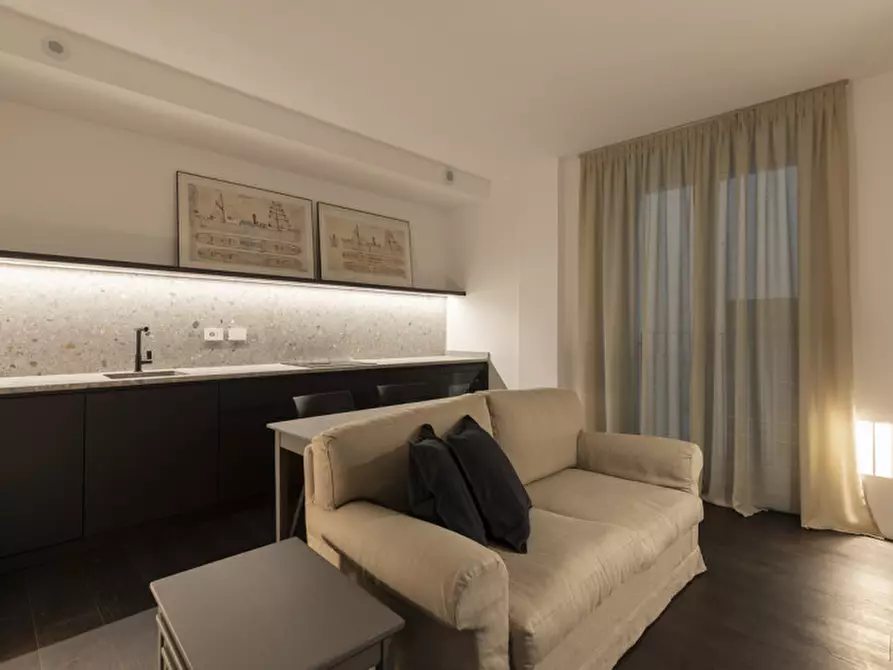 Immagine 8 di Appartamento in affitto  in Via Vittorio Emanuele, 115 a Como