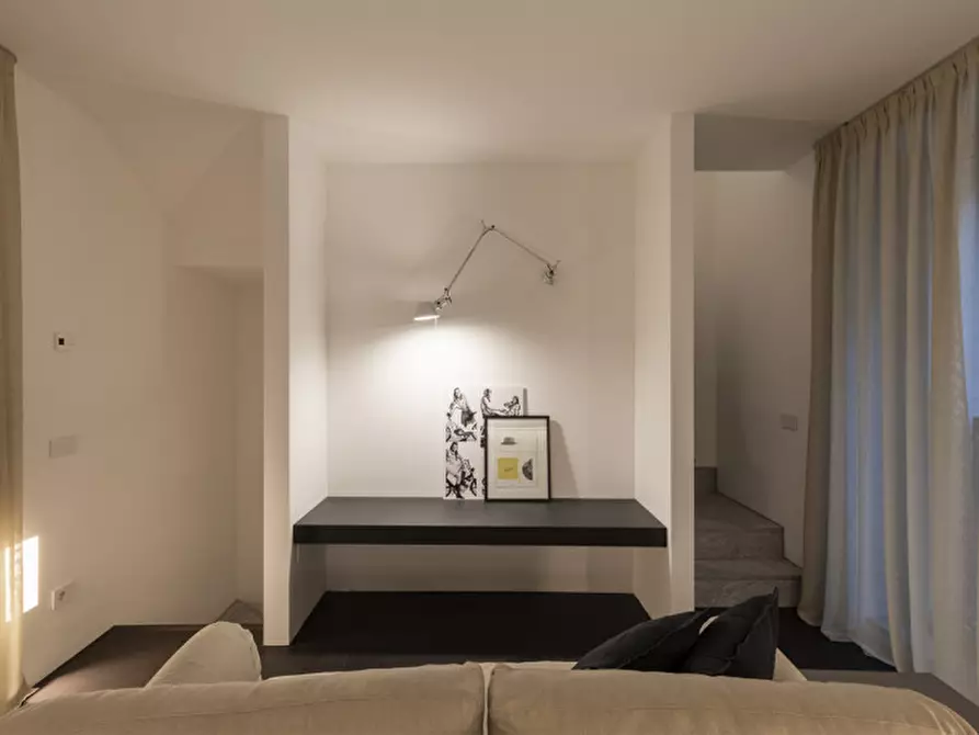 Immagine 11 di Appartamento in affitto  in Via Vittorio Emanuele, 115 a Como