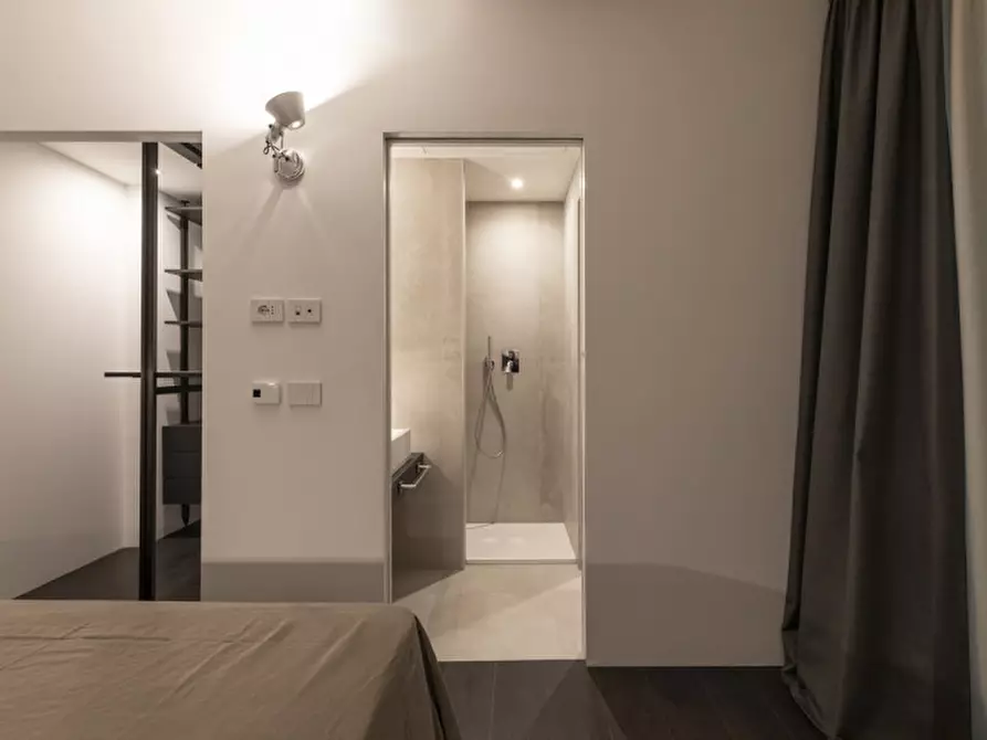 Immagine 16 di Appartamento in affitto  in Via Vittorio Emanuele, 115 a Como