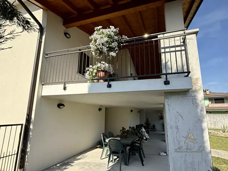 Immagine 5 di Villa in vendita  in Via Fornaci a Palazzolo Dello Stella