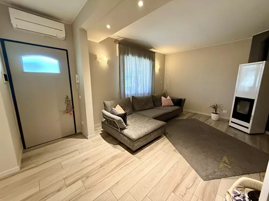 Immagine 22 di Villa in vendita  in Via Fornaci a Palazzolo Dello Stella