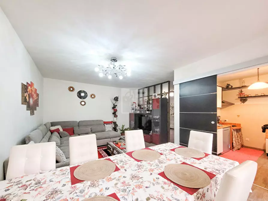 Immagine 4 di Appartamento in vendita  in Viale Primo Maggio a Riva Del Garda