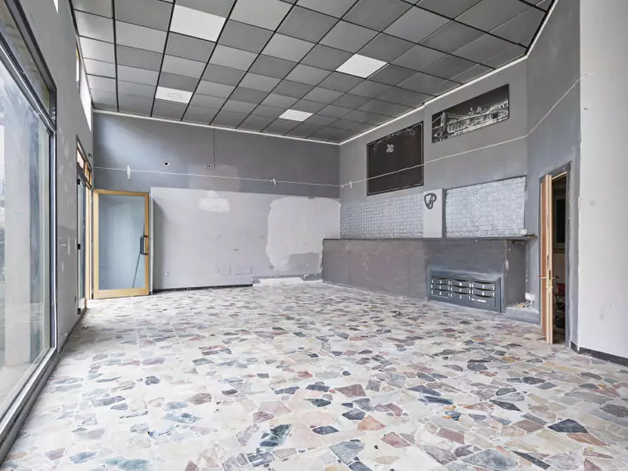 Immagine 7 di Negozio in vendita  in Via Aurelia 99 a Ceriale