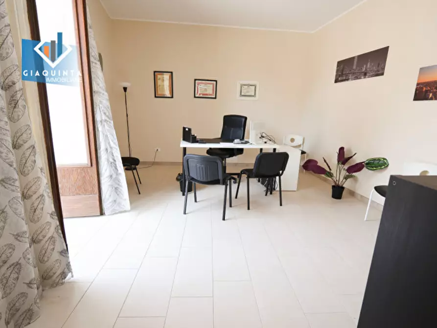 Immagine 3 di Casa indipendente in vendita  in Via Guglielmo Marconi n.01 a Palagonia