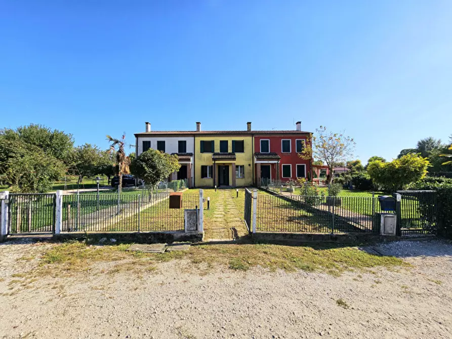 Immagine 16 di Villetta a schiera in vendita  in VIA PASQUALE LONGO a Borgo Veneto