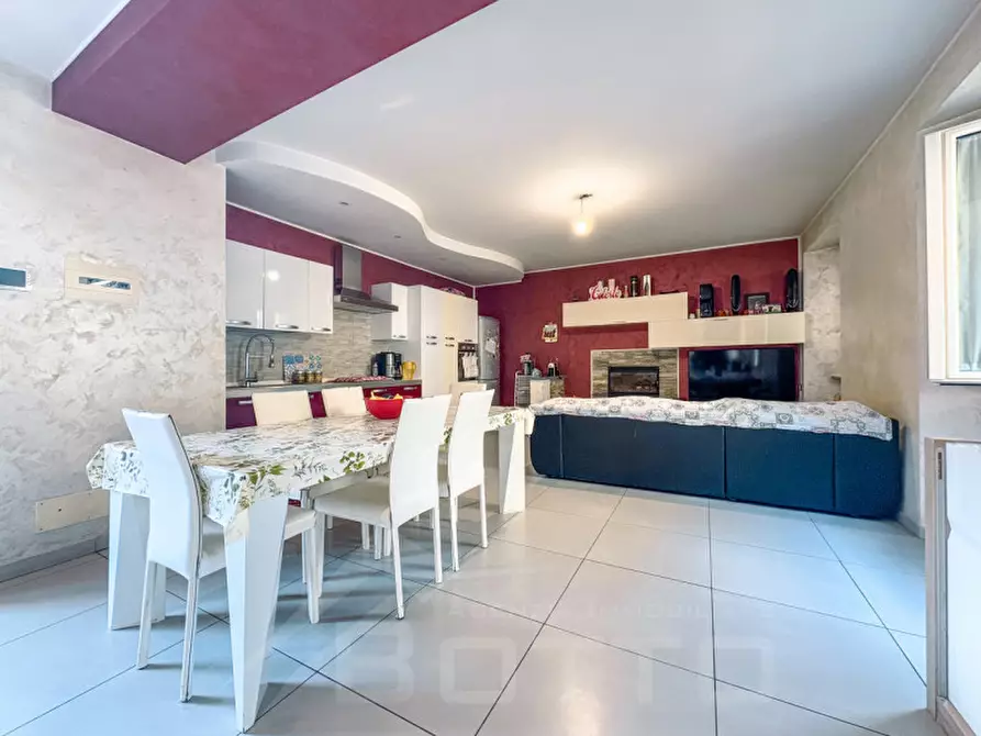 Immagine 4 di Appartamento in vendita  in Via Tornielli, 33 a Borgomanero