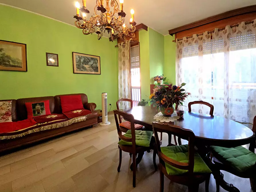 Immagine 5 di Appartamento in vendita  in Viale Lombardia a Buccinasco