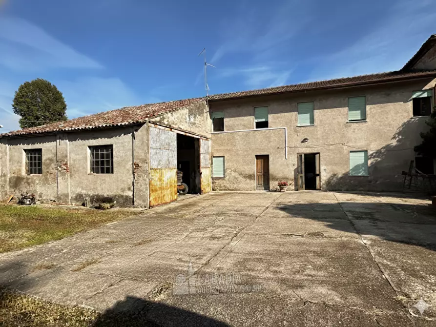 Immagine 1 di Rustico / casale in vendita  in Via Nazario Sauro a Masi